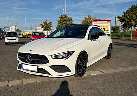 Mercedes-Benz CLA 220 AMG Line Pano