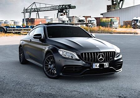 Mercedes-Benz C 63 AMG Coupé Perf. Abgas*Burmester*Pano*38TKM