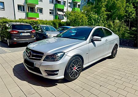 Mercedes-Benz C 200 Coupé Aut. - AMG Paket EDITION C Panorama