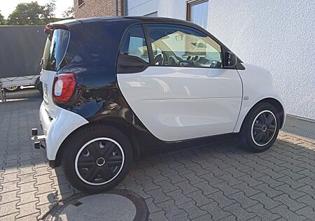 Smart ForTwo coupé AHK Klima Tempo LED Tagf. TÜV 2027