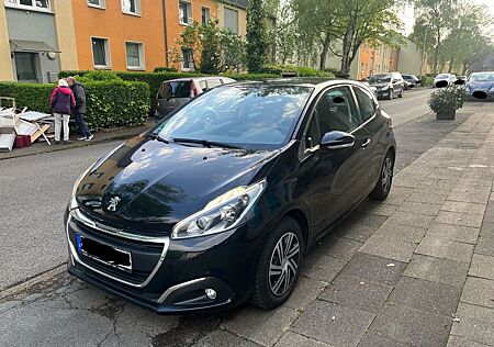 Peugeot 208 PDC 2.Hand Scheckheft Klimaautomatik