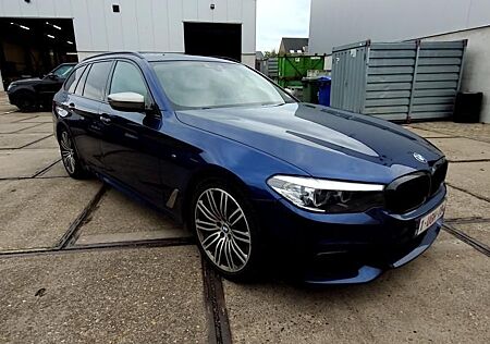 BMW M550 d xDrive Touring / Pano /€18.999 netto / Sh