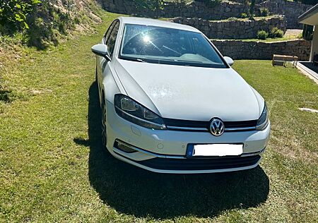 VW Golf Volkswagen 1.0 TSI Sound Sound