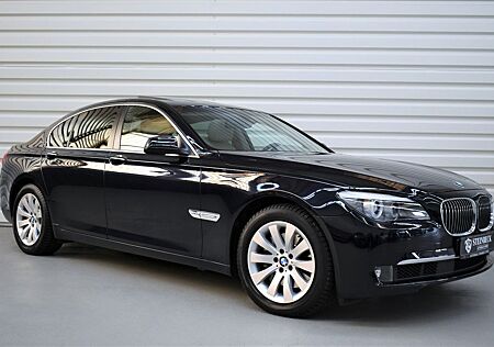 BMW 740d xDrive+1.Hand+Bi-Xenon+Kamera+Memory+AHK