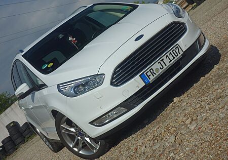 Ford Galaxy Titanium Automatic 7-Sitzer AHK Panorama