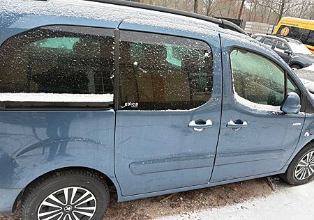 Peugeot Partner Elektro mit 5 Sitze