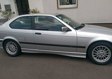 BMW 316i Compact -