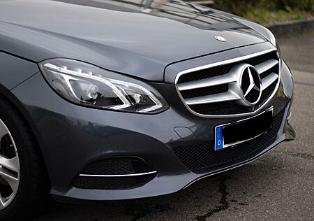 Mercedes-Benz E 220 BlueTEC 4MATIC AVANTGARDE Autom. AVANT...