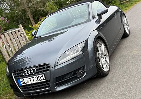 Audi TT Roadster 2.0 TFSI -