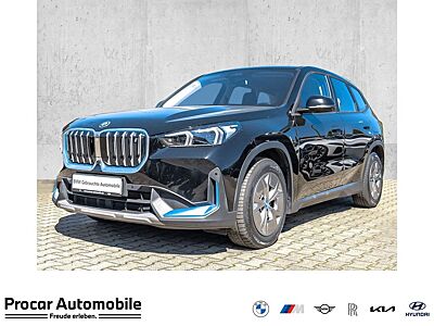 BMW iX1 xDrive30 HuD PA+ Sportsitz LED DAB
