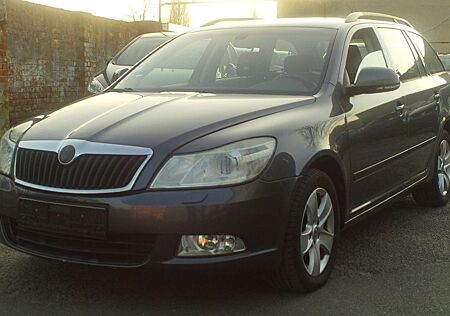 Skoda Octavia OCTAVIA1.8;KLIMA;PDC;TM;PDC;SHZG;ABS;ESP;ZFB;4FH