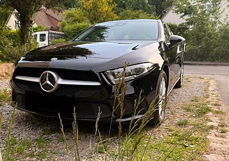 Mercedes-Benz A 250 e DCT -