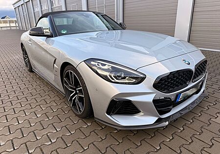BMW Z4 M40i, Glaciersilbermetallic, Top Fahrzeug