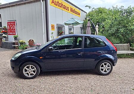 Ford Fiesta 1.3 sehr gepflegt mit Gewährleistung !!