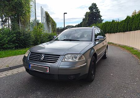 VW Passat Variant Volkswagen 2,5l V6 TDI Highline *TÜV NEU*