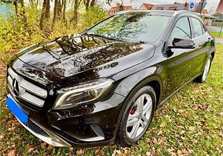 Mercedes-Benz GLA 200 d 4MATIC DCT Activity Edition Activi...