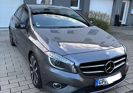 Mercedes-Benz A 180 A180 Urban BI-XENON+HarmanKardon+Teilleder+Night