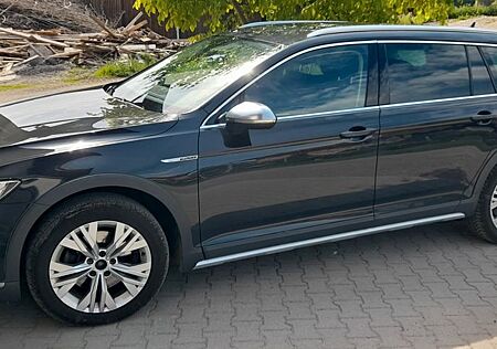 VW Passat Alltrack Volkswagen 2.0 TDI SCR 140kW DSG 4MOT A...