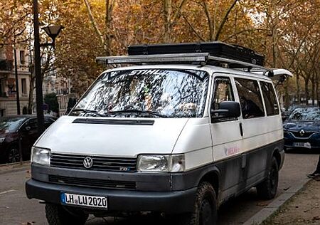 VW T4 Caravelle Volkswagen 2.5 TDI 65kW Standard