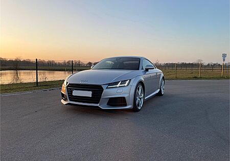 Audi TT Coupe 2.0 TFSI S line LED B&O Navi Alcantara