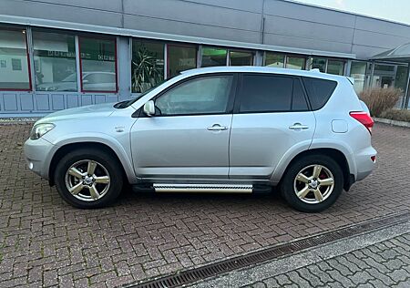 Toyota RAV 4 2.2-l-D-CAT 4x4 Executive Executive