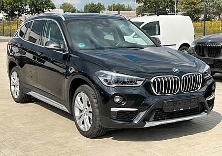 BMW X1 sDrive 20 i xLine Panorama/Bluetooth