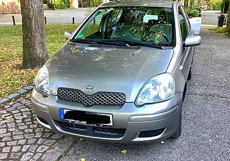 Toyota Yaris 1.3 Benzin Automatik