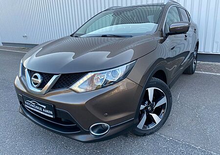 Nissan Qashqai 1.Hand Sitzhzg. AHK Panorama 360°Cam