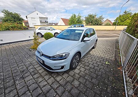 VW Golf Volkswagen e-