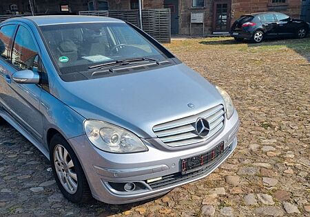Mercedes-Benz B 170 -
