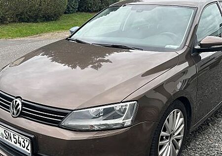 VW Jetta gebraucht kaufen VW Jetta Volkswagen 1.6 TDI Comfortline Comfortline