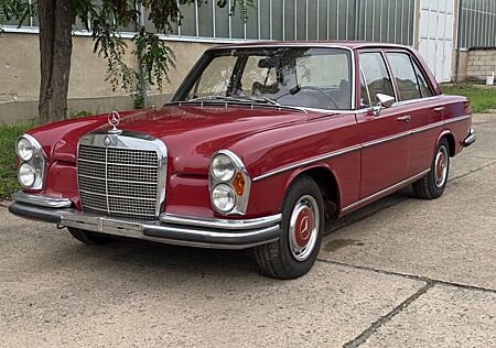 Mercedes-Benz S 280 - ein Stück Berliner Geschichte