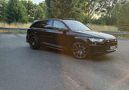 Audi SQ7 TDI Competition Laser Sthz Luft Massage