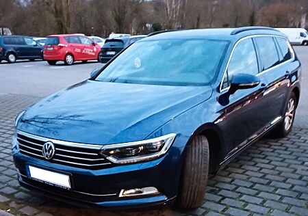 VW Passat Variant Volkswagen 2.0 TDI SCR Highline Variant ...