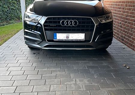 Audi Q3 2.0 TDI quattro -