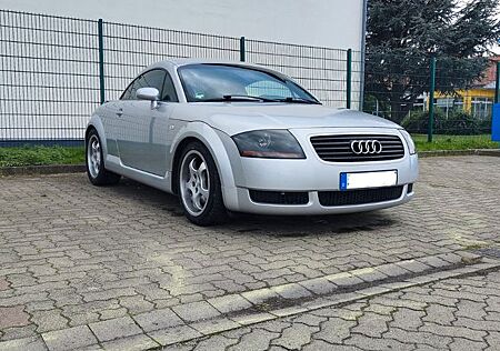 Audi TT Coupe 1.8T 132 kW -