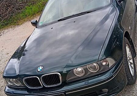 BMW 530i A Exclusive touring Exclusive
