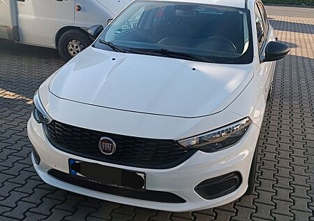 Fiat Tipo 1.4 16V Limousine