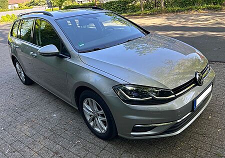 VW Golf Volkswagen 1.6 TDI SCR Variant Comfortline