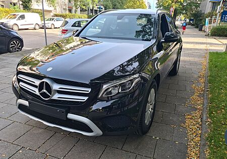 Mercedes-Benz GLC 220 d 4Matic,Autom,Kamera,Navi,SiHzg,ALU,LED