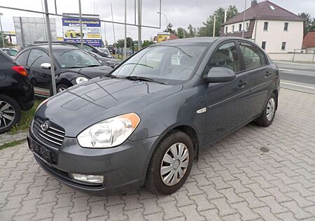 Hyundai ACCENT 1.4 GL Klima Radio aus Rentnerbesitz HU A
