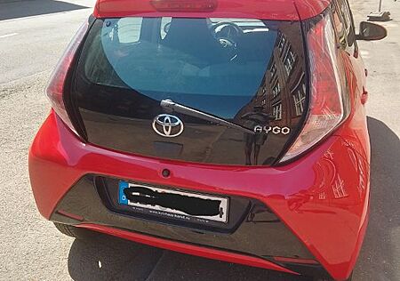 Toyota Aygo (X) Aygo (X) 1,0-l-VVT-i x-play touch x-play touch
