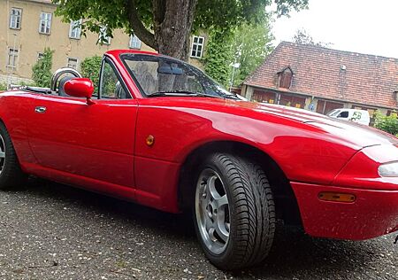Mazda MX-5 NA in sehr gutem Garagenzustand !