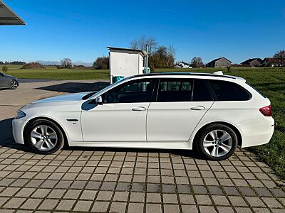 BMW 525d xDrive Touring A Modern Line Modern Line