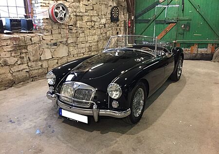 MG MGA 1600 Roadster Top Zustand mit Gutachten