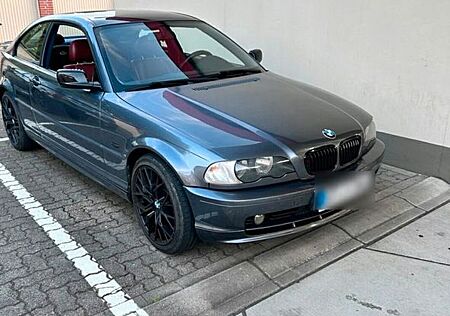 BMW 320Ci -