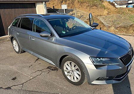Skoda Superb 2.0 TDI DSG Ambition Combi _Top Zustand