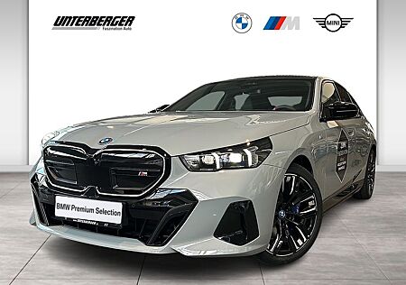 BMW i5 M60 xDrive Lim. | Travel Paket | AHK | 20"