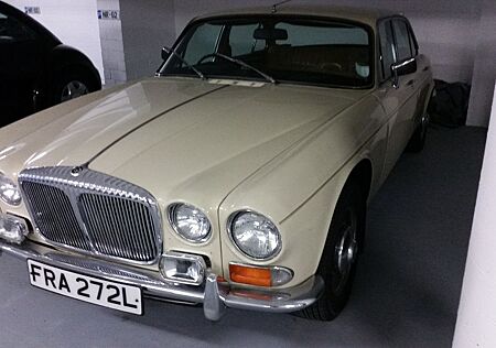 Jaguar XJ6 Daimler 4.2 Sovereign