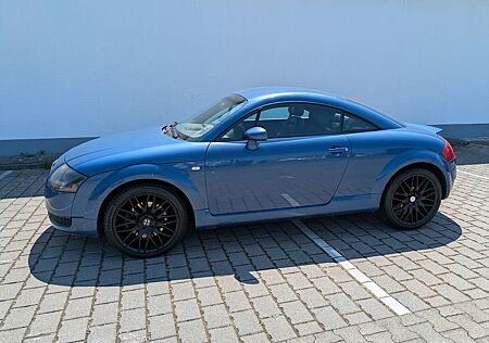 Audi TT Coupe 1.8T DVD MP3 18" CONTI REIFEN NEUWERTIG